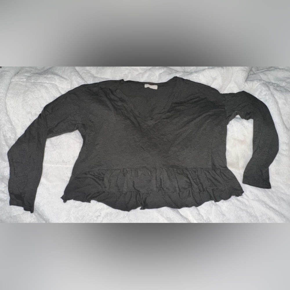 Altar'd State Gray Ruffle Long Sleeve
Top Women Small